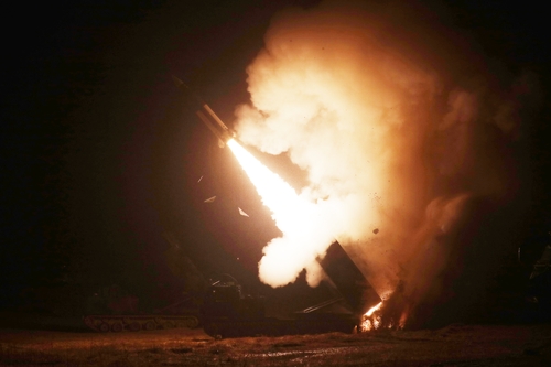  كوريا الجنوبية والولايات المتحدة تطلقان 4 صواريخ في البحر الشرقي ردا على الاستفزازات الشمالية