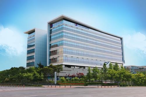 وكالة الشركات الصغيرة والمتوسطة والناشئة الكورية توقع مع منطقة خليفة الصناعية على مذكرة تفاهم - 1