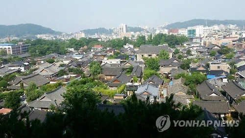 (Yonhap Feature) Jeonju Hanok Village, beautiful collaboration of tradition and modernity - 3