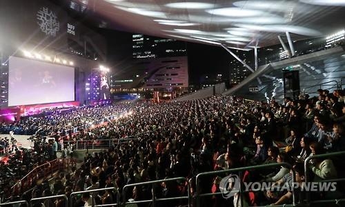 A view of the opening ceremony of the 21st Busan International Film Festival in Busan on Oct. 6, 2016. (Yonhap)