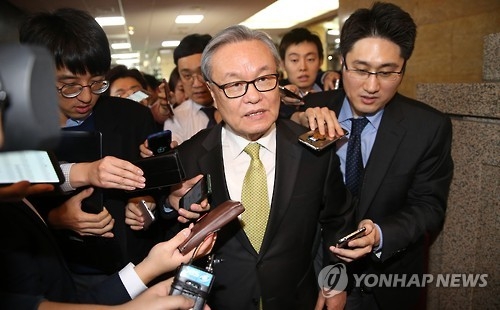 (2nd LD) Park loyalists reject Saenuri leader's call to quit
