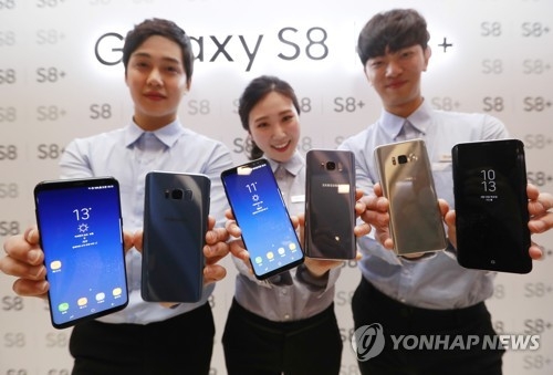 (3rd LD) Galaxy S8's preorders reach whopping 1 mln