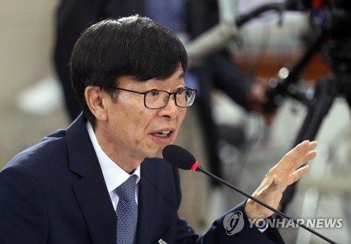 Fair Trade Commission Chairman-designate Kim Sang-jo speaks during a parliamentary confirmation hearing at the National Assembly in Seoul on June 2, 2017. (Yonhap)