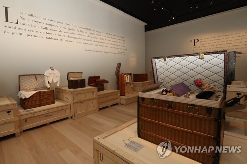 This photo, taken on June 7, 2017, shows the exhibition Volez, Voguez, Voyagez - Louis Vuitton, held by the luxury brand which will run from June 8 to Aug. 27 at Dongdaemun Design Plaza in Seoul. (Yonhap) 
