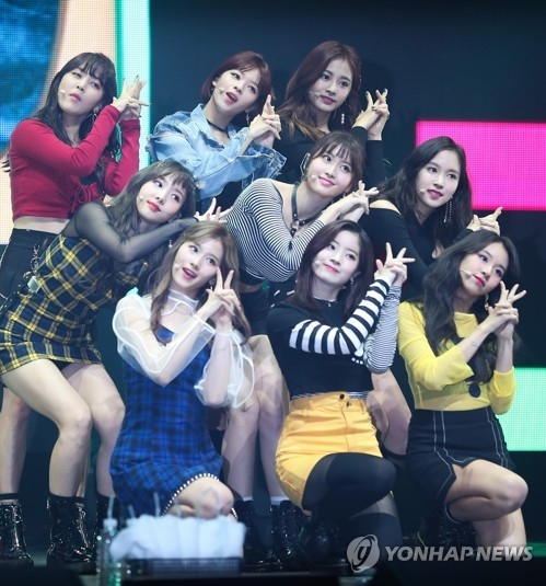 TWICE performs during a media showcase for "Twicetagram" at Yes24 Live Hall in eastern Seoul on Oct. 30, 2017. (Yonhap)