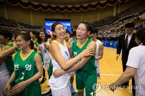 (LEAD) On-court communication key to joint Korean women's basketball team at Asiad: players