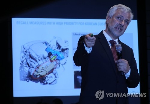 (LEAD) BMW quality executive says cause of fires 'not Korea specific'