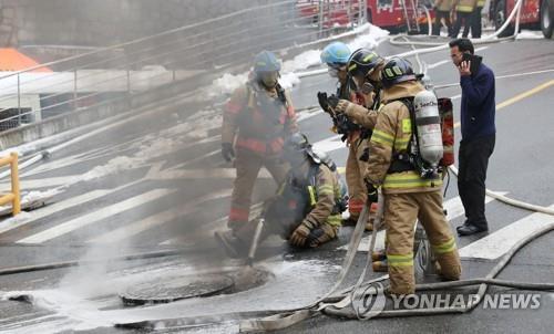 Military communications networks temporarily interrupted by KT building fire: report