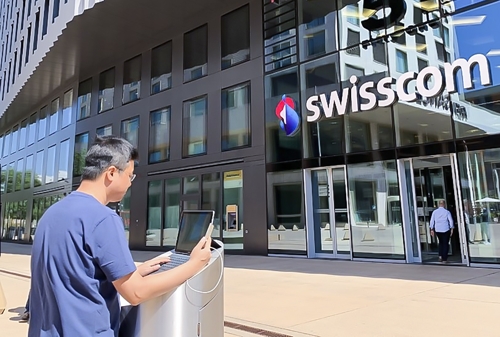 (LEAD) SK Telecom rolls out 5G roaming service in Switzerland