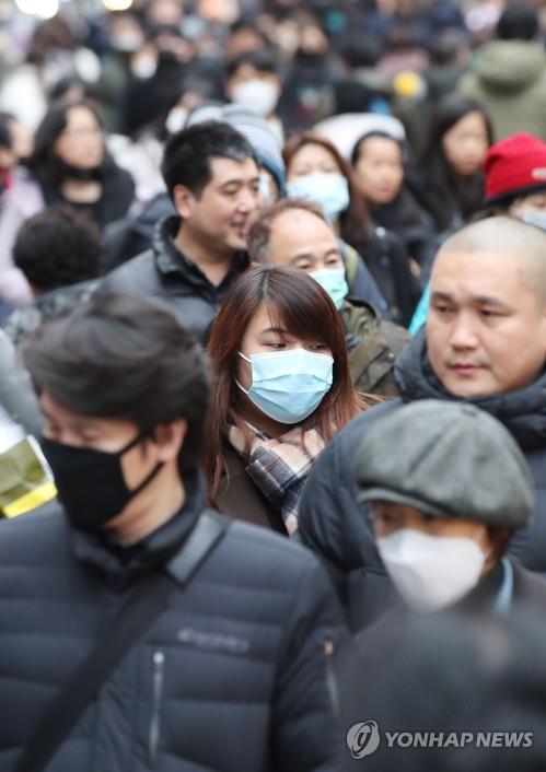 (News Focus) Virus outbreak has no imminent impact on Korean retail sector, yet on preemptive alert