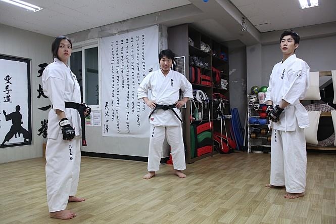 This image provided by Gnos shows a scene from "Justice High." (PHOTO NOT FOR SALE) (Yonhap)