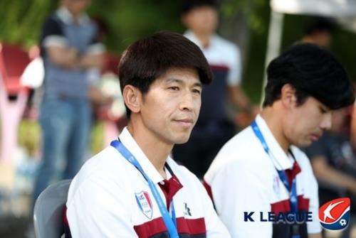 This photo provided by the Korea Professional Football League on July 17, 2020, shows Joo Seung-jin, interim head coach for Suwon Samsung Bluewings. (PHOTO NOT FOR SALE) (Yonhap)