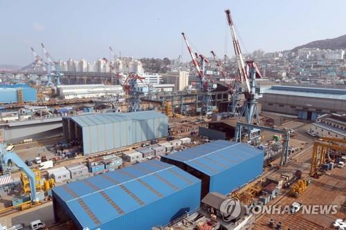 This file photo shows a shipyard of Hanjin Heavy Industries Co. in Busan, about 453 kilometers southeast of Seoul. (Yonhap)