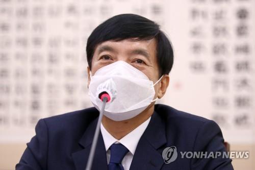Seoul prosecution chief denies alleged power abuse in travel ban case