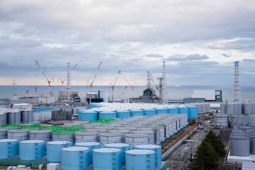 This photo taken by Tokyo Electric Power Co. and provided by the Japanese Embassy in Seoul on April 13, 2021, shows the radioactive water-filled storage tanks at the nuclear power plant in the town of Namie in Fukushima Prefecture. (PHOTO NOT FOR SALE) (Yonhap)