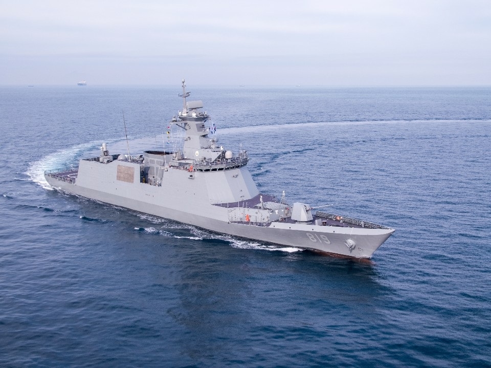 This photo, released on Nov. 9, 2021 by the Navy, shows the new 2,800-ton frigate Gyeongnam in operation. The warship is the second vessel built under South Korea's frigate acquistion program called FFX-Batch II. (PHOTO NOT FOR SALE) (Yonhap)