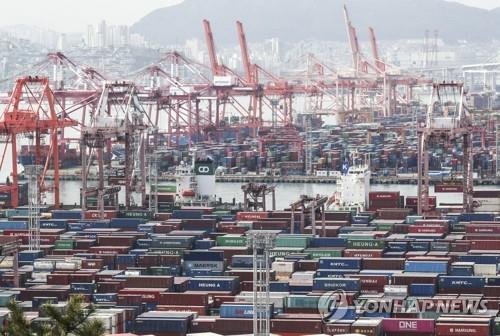 Growth of S. Korean exports forecast to slow in Q1 - 1