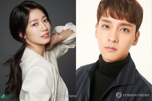 This combined image shows actors Park Shin-hye (L) and Choi Tae-joon, provided by Salt Entertainment and Studio Santa Claus Entertainment, respectively. (PHOTO NOT FOR SALE) (Yonhap)