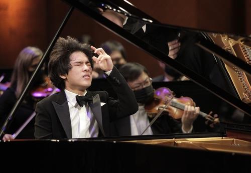 This photo provided by MOC Production shows South Korean pianist Lim Yunchan performing during the 2022 Van Cliburn International Piano Competition. (PHOTO NOT FOR SALE) (Yonhap)