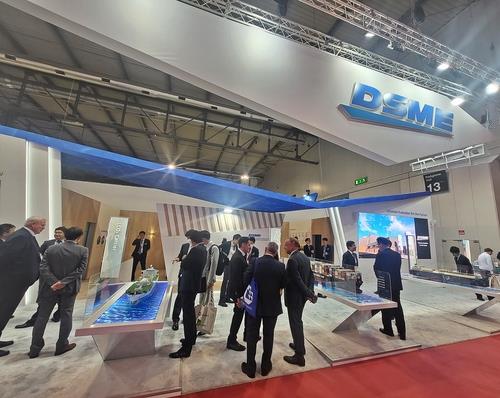 This photo provided by Daewoo Shipbuilding & Marine Engineering Co. on Sept. 8, 2022, shows its booth at Gastech 2022 in Milan. (PHOTO NOT FOR SALE) (Yonhap) 