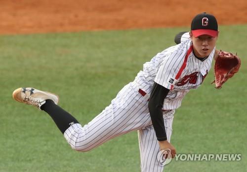 (LEAD) Doosan Bears select controversial pitcher in KBO draft