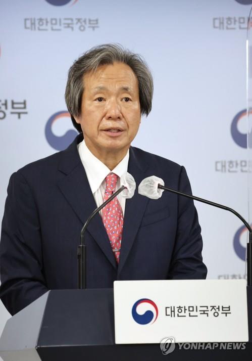 (LEAD) S. Korea should prepare exit strategy of pandemic: adviser