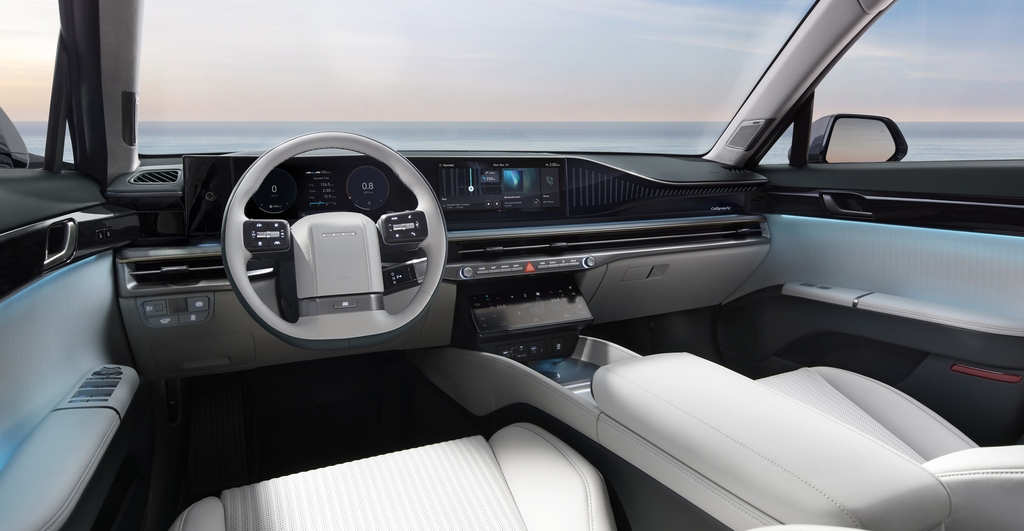 This file photo provided by Hyundai Motor shows the interior design of the all-new Grandeur sedan. (PHOTO NOT FOR SALE) (Yonhap)