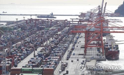 This photo taken Nov. 30, 2022, shows stacks of containers at a port in South Korea's southeastern city of Busan. (Yonhap)