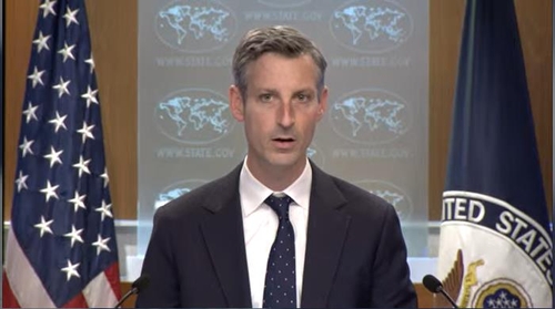 Department of State Press Secretary Ned Price is seen answering questions during a daily press briefing at the department in Washington on Dec. 7, 2022 in this captured image. (Yonhap)
