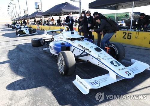 Team KAIST's racing car is shown in this photo taken at the Las Vegas Motor Speedway during the Autonomous Challenge @ CES 2022 on Jan. 8, 2022. (Yonhap)