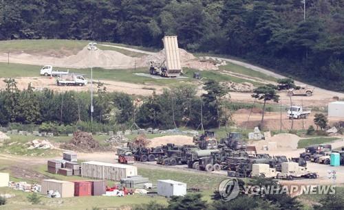 This undated file photo shows a U.S. THAAD battery in Seongju, 217 kilometers southeast of Seoul. (Yonhap)