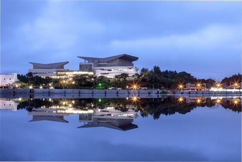 This photo provided by the Tongyeong city government shows a night exterior view of the Tongyeong Arts Center, the venue of the annual Tongyeong International Music Festival in Tongyeong, South Gyeongsang Province. (PHOTO NOT FOR SALE) (Yonhap)