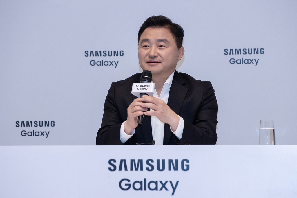 Roh Tae-moon, president and head of Samsung Electronics' mobile business, speaks during a press briefing in the tech firm's Seocho office in southern Seoul on July 28, 2023, in this photo provided by the company. (PHOTO NOT FOR SALE) (Yonhap)
