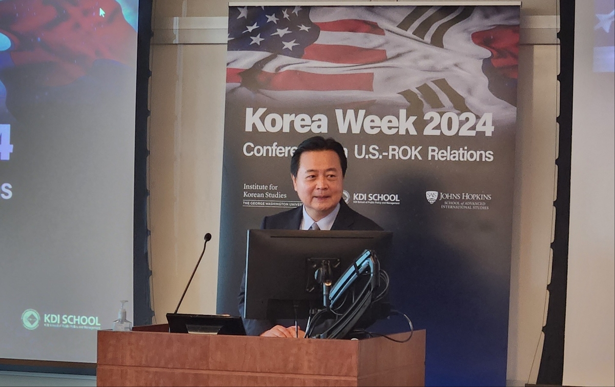 El embajador de Corea del Sur en Estados Unidos, Cho Hyun-dong, habla durante un foro sobre la alianza entre Corea del Sur y Estados Unidos en Washington el 4 de septiembre de 2024. (Yonhap)