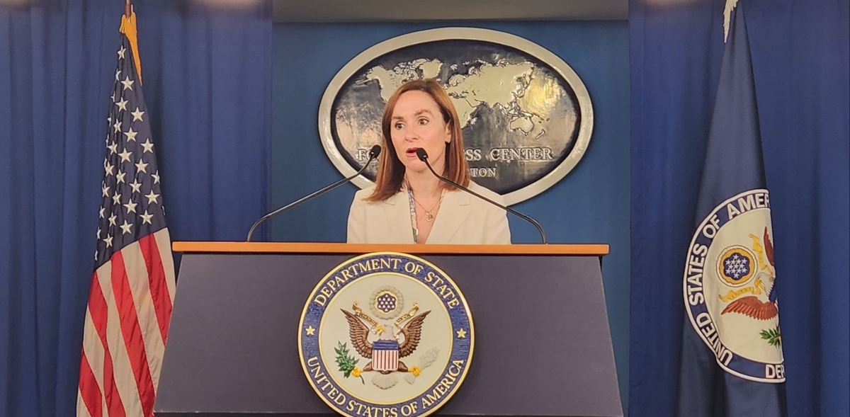 Mira Rapp-Hooper, directora senior para Asia Oriental y Oceanía del Consejo de Seguridad Nacional de la Casa Blanca, habla durante una conferencia de prensa en el Centro de Prensa Extranjera en Washington el 19 de septiembre de 2024. (Yonhap)