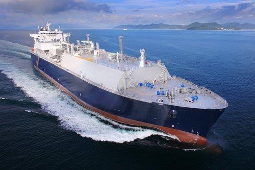 This file photo provided by Samsung Heavy Industries Co. shows an LNG ship in the sea. (PHOTO NOT FOR SALE) (Yonhap)