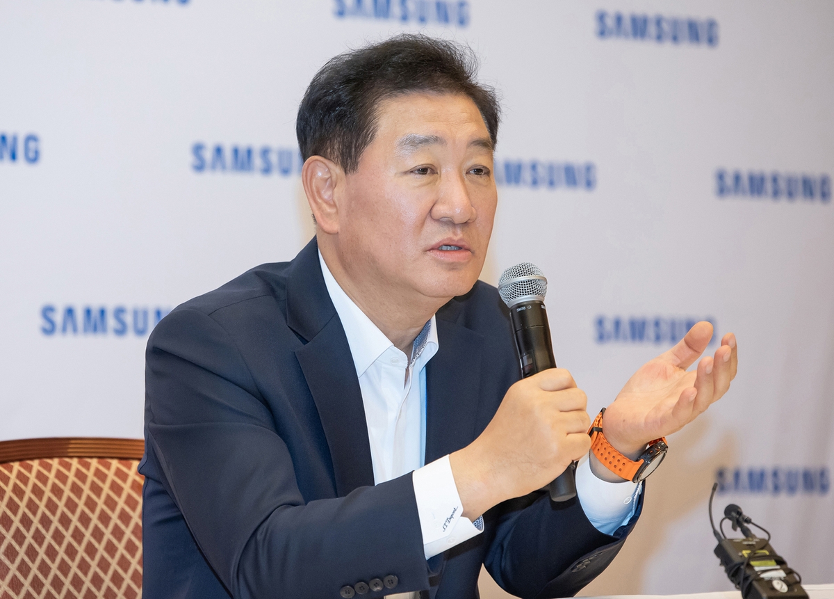 (CES 2025) Samsung Electronics CEO expects AIdriven rebound in 2025