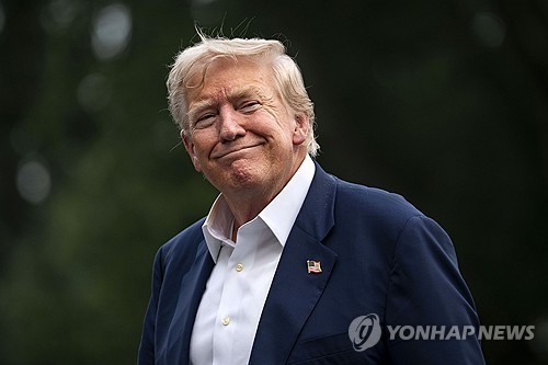(LEAD) Trump says U.S. agrees to 15 pct tariffs on S. Korea, summit with Lee will occur in 2 weeks