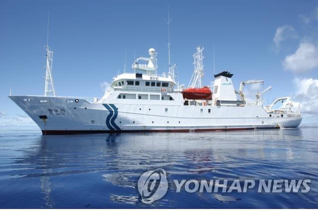 China blocks S. Korean survey ship near West Sea structures in 2nd standoff this year: report