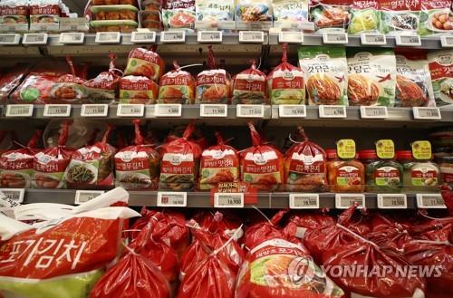 Rayon kimchi d'une grande surface à Séoul. (Photo d'archives Yonhap) 