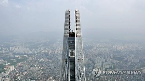 韓国最高層ロッテワールドタワー 外観仕上がる １２月完成 聯合ニュース