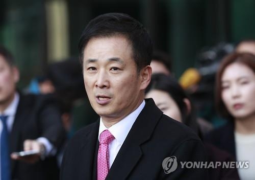 朴大統領の弁護士　検察発表に強く反発