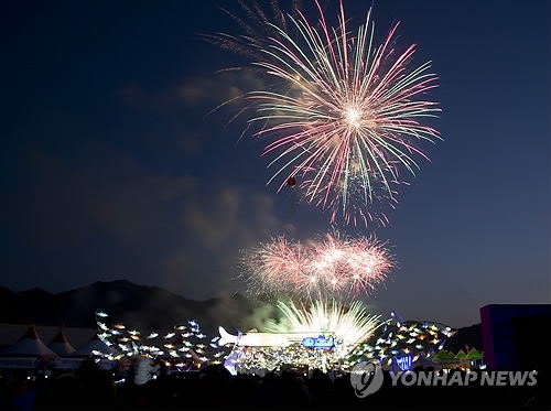 「元祖冬祭り」の麟蹄ワカサギ祭り　３年ぶり開催へ＝韓国