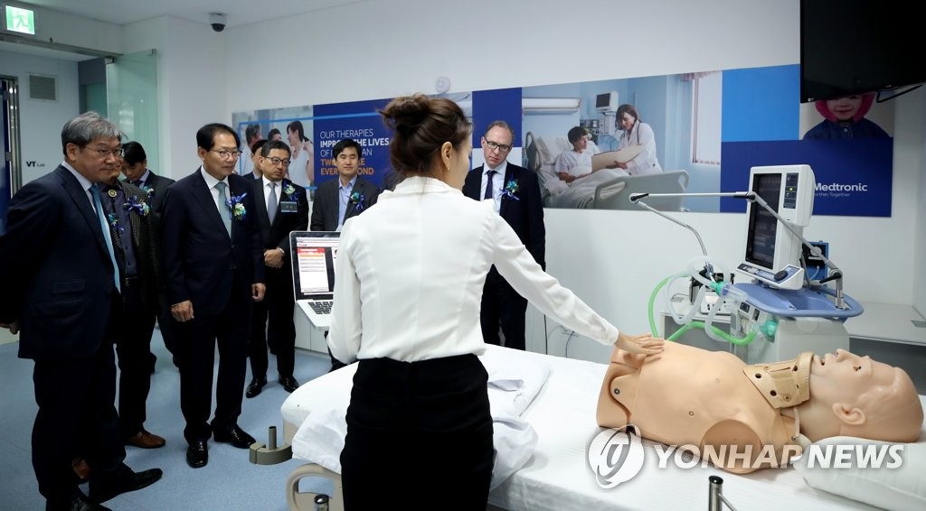 韓国の医療機器研究開発の現場（資料写真）＝（聯合ニュース）