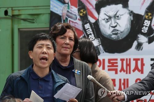 「自由北韓運動連合」の朴相学代表（左、資料写真）＝（聯合ニュース）
