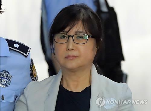 韓国国政介入事件　崔順実被告の差し戻し審開始＝「私は陰の実力者ではない」