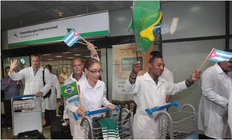 브라질에 도착한 쿠바 의사들