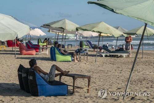 7월 31일 촬영된 발리 스미냑 해변…내국인 관광부터 재개