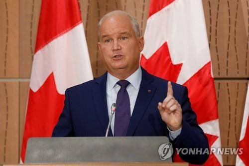 첫 공식 회견을 하는 에린 오툴 보수당 신임 대표 [로이터=연합뉴스]