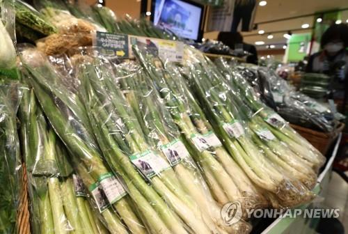 Consumer prices in Daegu and Gyeongbuk in February increased slightly from the previous month